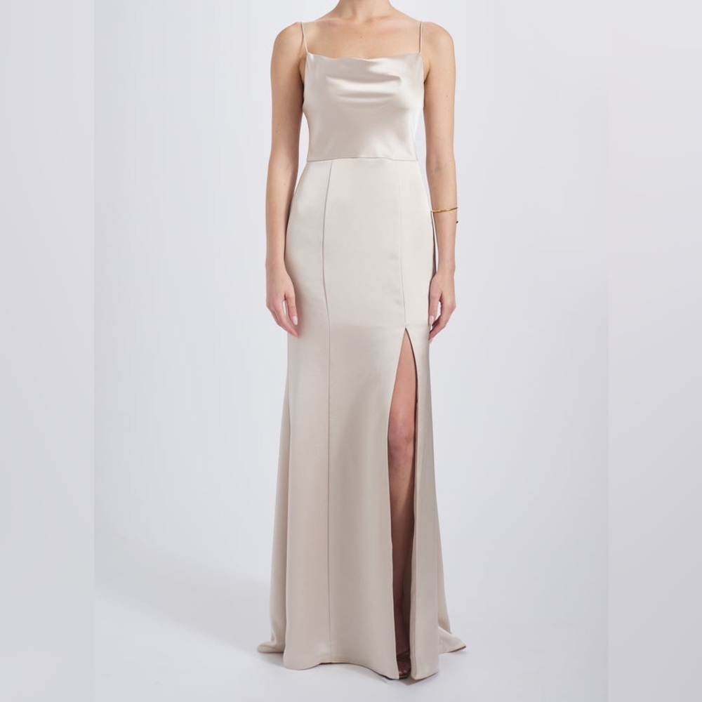 Elegant Cream Sleeveless Gown with Slit